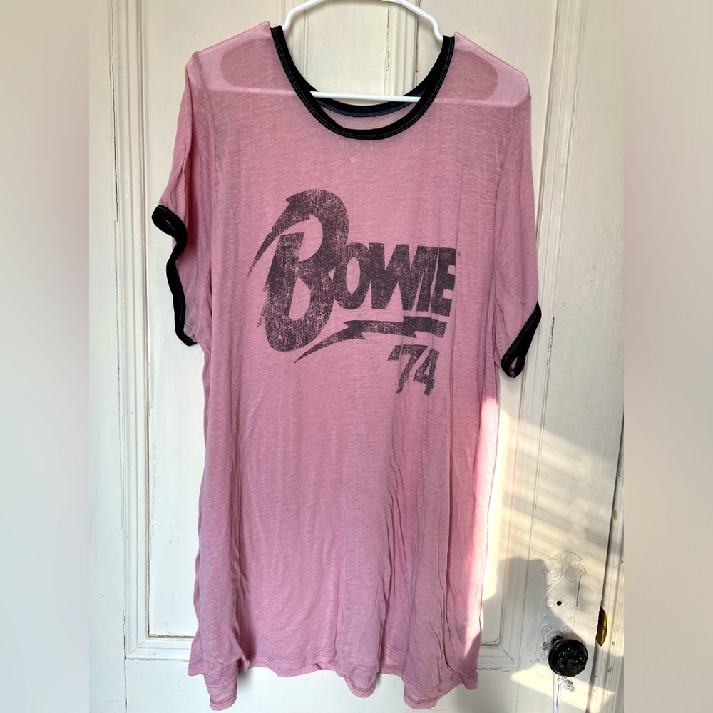 The Vinyl Icons X Torrid - Screen Printed- David Bowie 74 Tee - size 4X